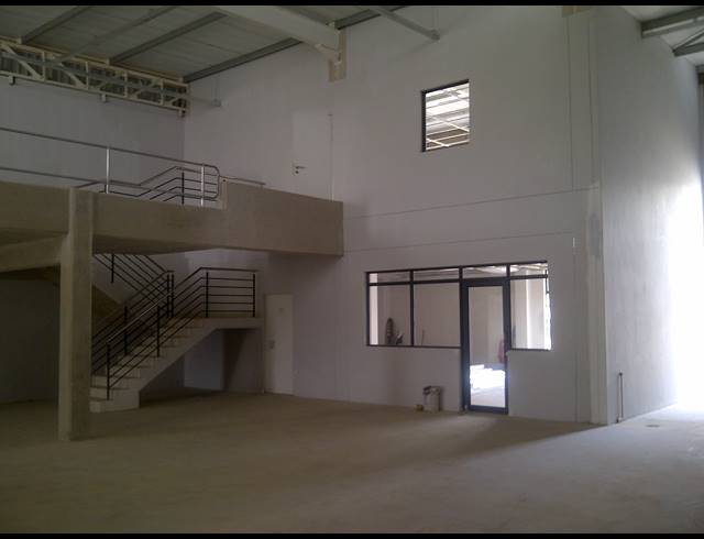 494M² WAREHOUSE TO LET IN UMHLANGA RIDGE